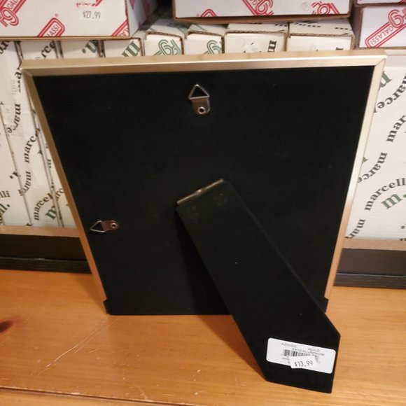 Dennis Daniels Goldtone Aluminum 8"x10" Photo Frame #A2008G New in Box - Picture 3 of 3